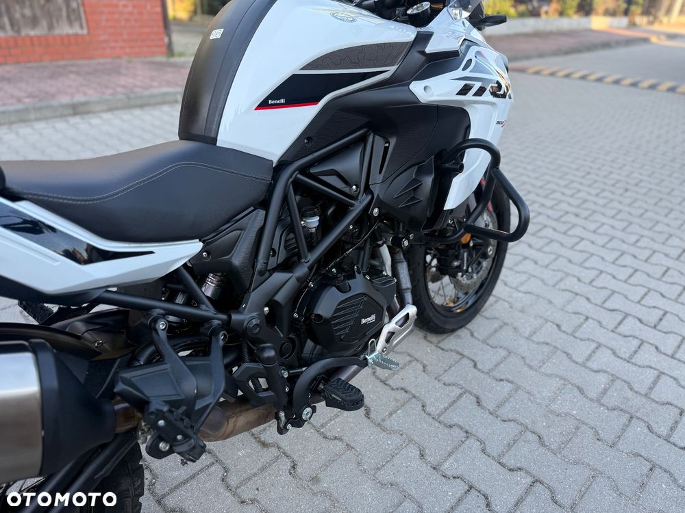 Benelli TRK 502X - 13