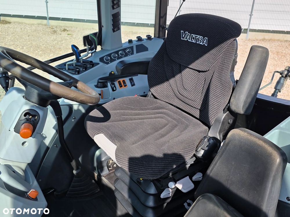 Valtra A94 - 24