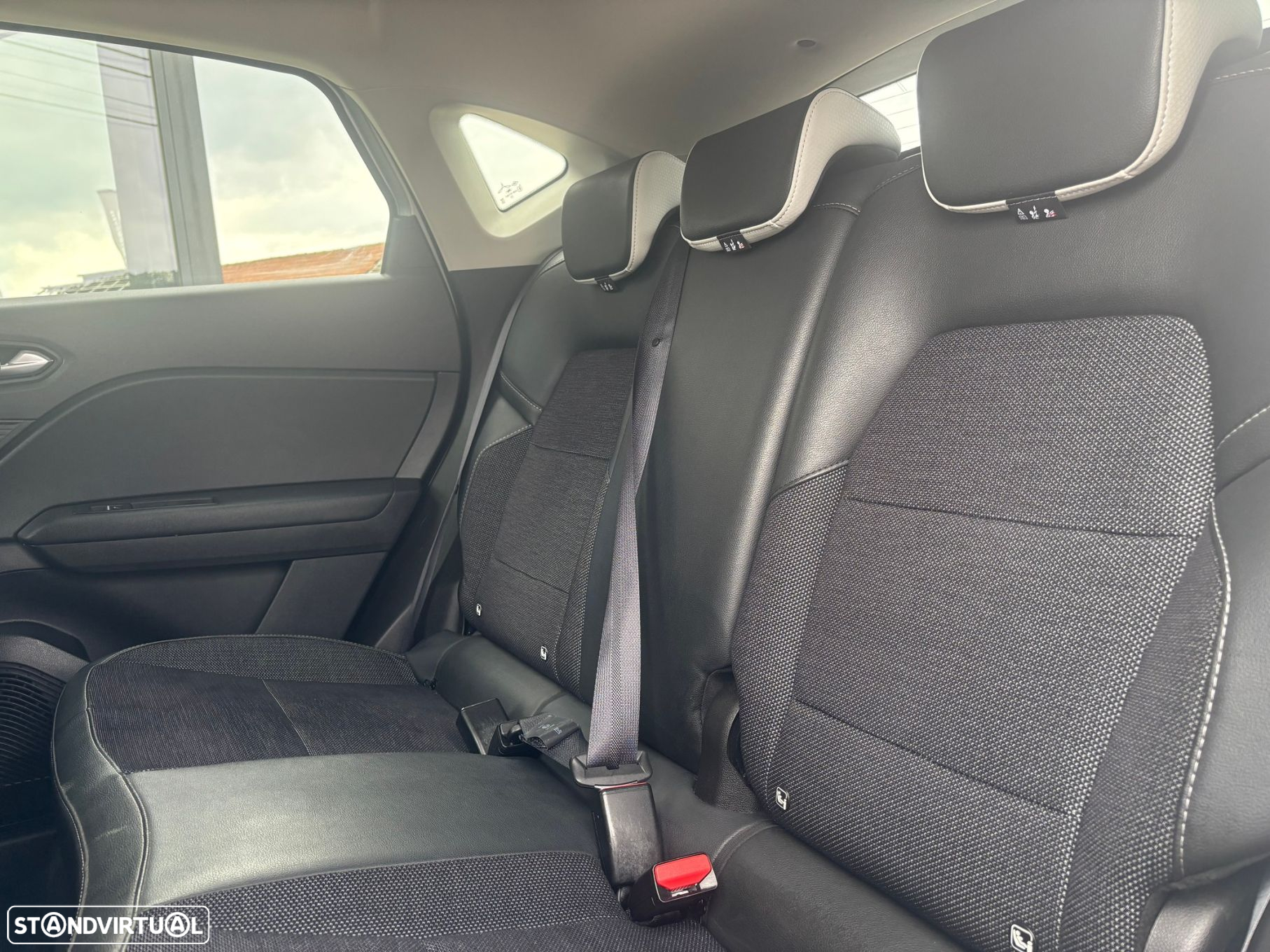 Renault Captur 1.0 TCe Techno - 12