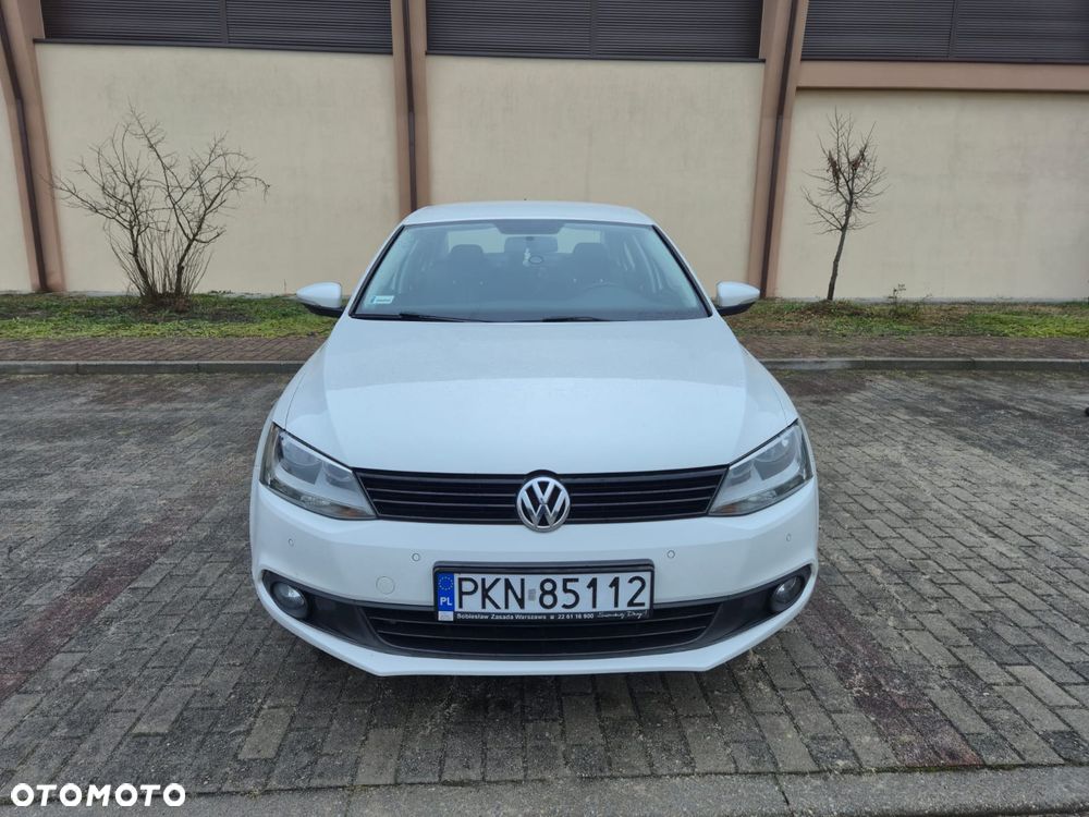 Volkswagen Jetta 1.6 TDI Blue Motion Technology Trendline - 1