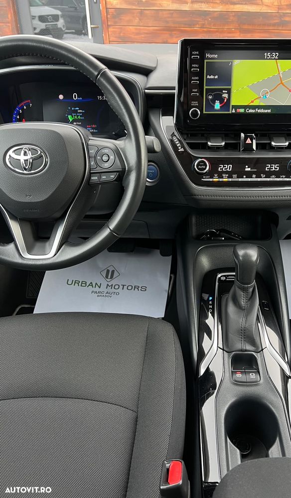 Toyota Corolla 1.8 Hybrid Comfort - 17