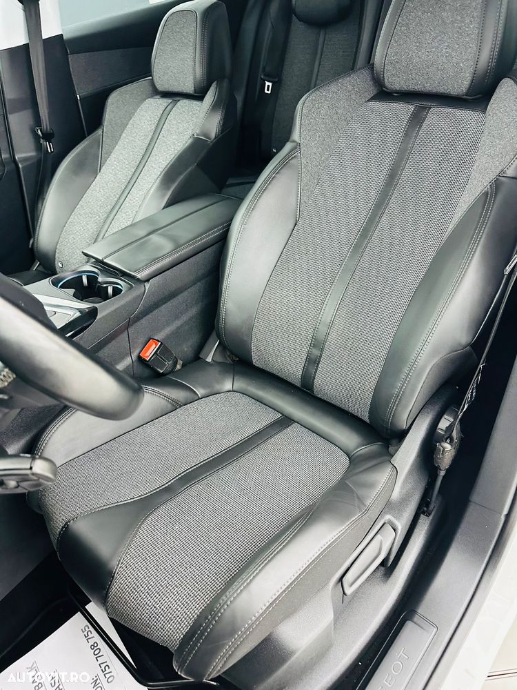 Peugeot 3008 PureTech 130 Stop & Start GPF Allure - 17