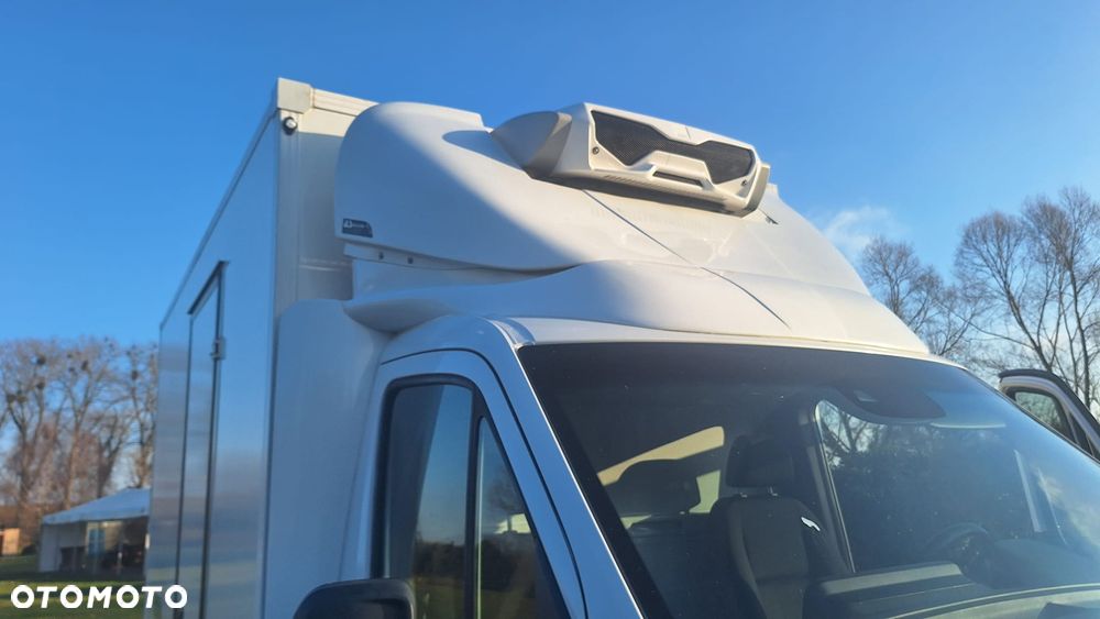 Mercedes-Benz Sprinter - 10