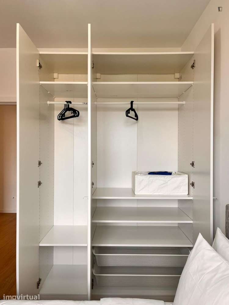 Apartamento com 1 quartos - localizado em Santo Ildefonso Porto - Grande imagem: 2/34