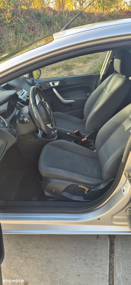 Ford Fiesta - 8