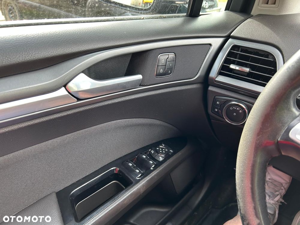 Ford Mondeo 2.0 TDCi Titanium PowerShift - 12