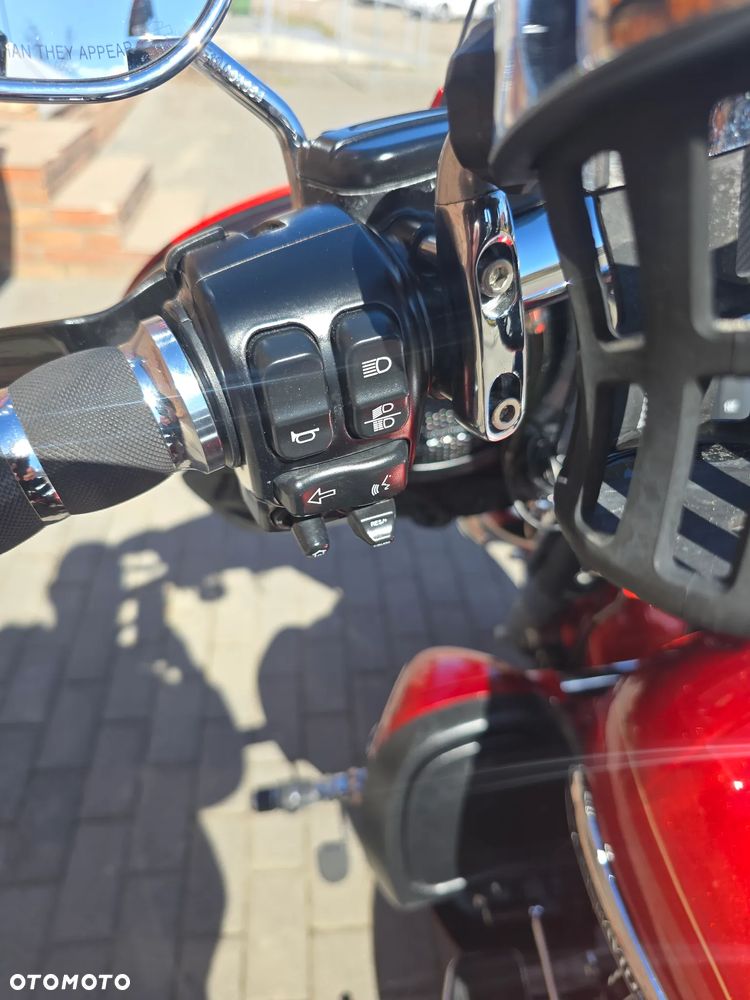 Harley-Davidson FLHTCU Ultra - 11