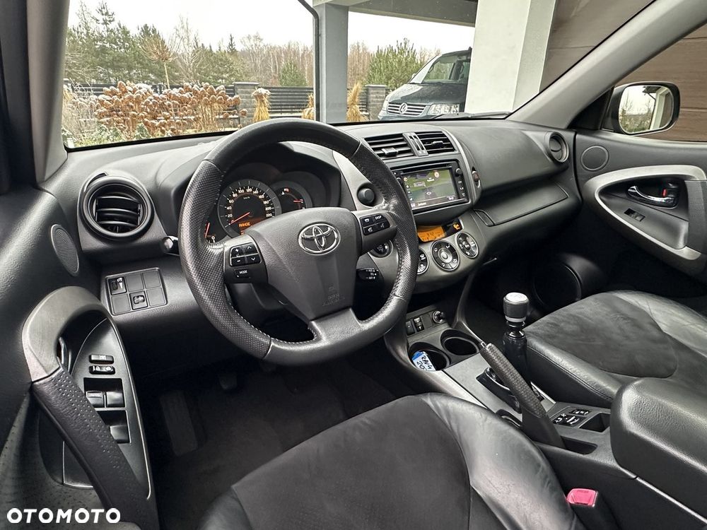 Toyota RAV4 2.0 VVT-i Premium - 13