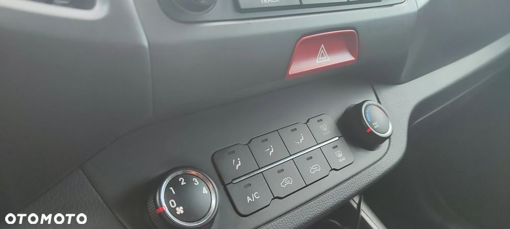 Kia Sportage 2.0 CRDI M - 19