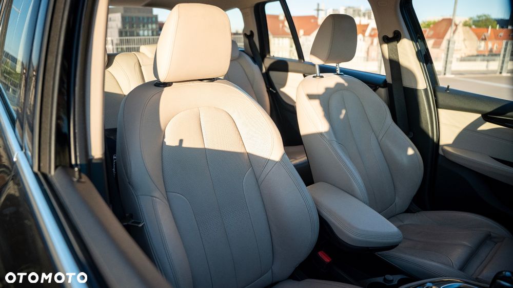 BMW Seria 2 218d Luxury Line sport - 8