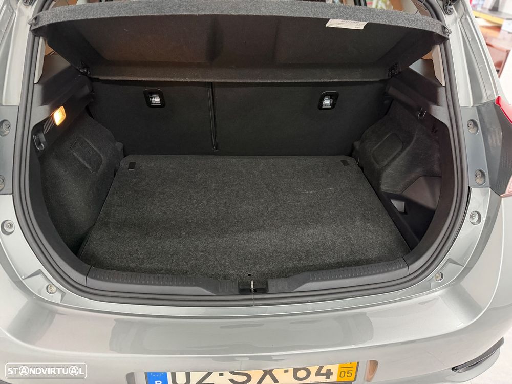 Toyota Auris 1.8 HSD Active - 25