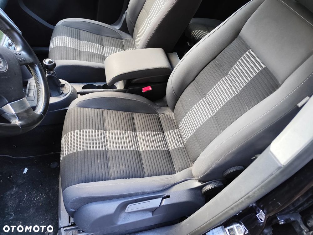 Volkswagen Touran 2.0 TDI DPF Trendline - 22