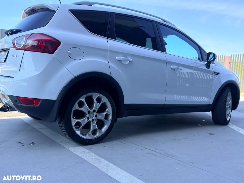 Ford Kuga 2.0 TDCi 4x4 Individual - 36