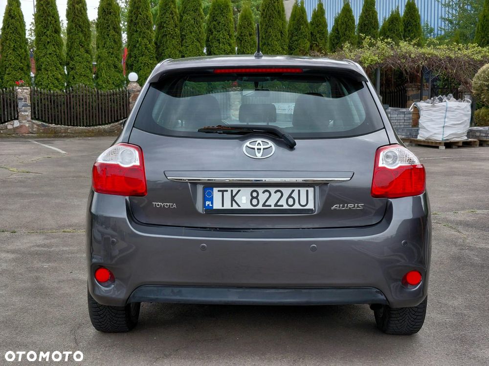 Toyota Auris 2.0 D-4D - 21