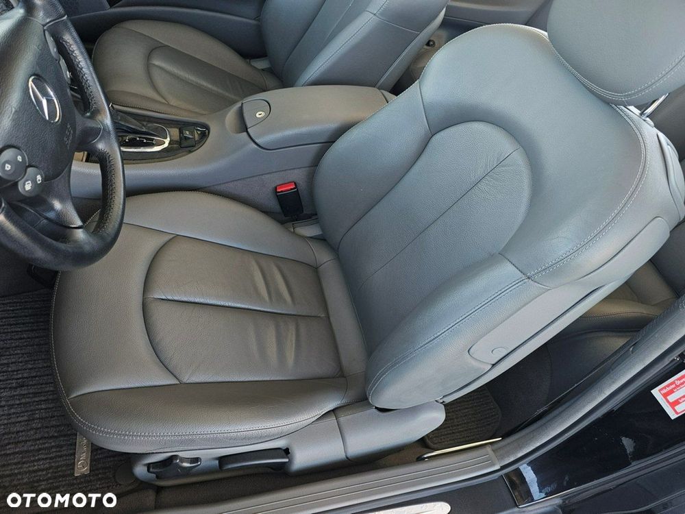 Mercedes-Benz CLK - 32