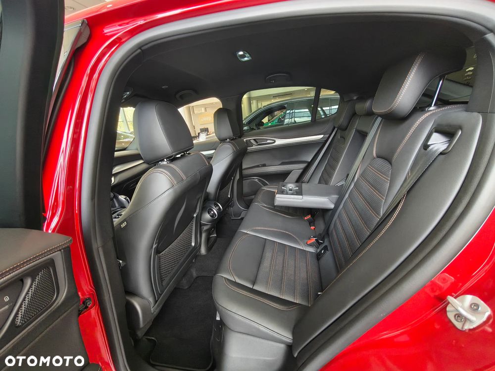 Alfa Romeo Stelvio 2.0 Turbo Intensa Q4 - 26