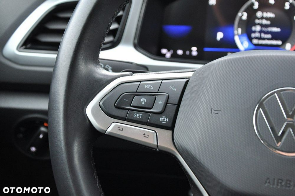 Volkswagen T-Roc - 13