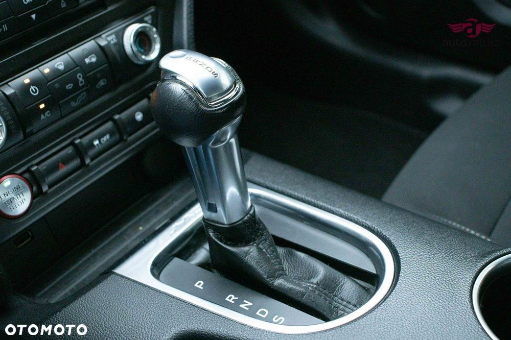 Ford Mustang - 24