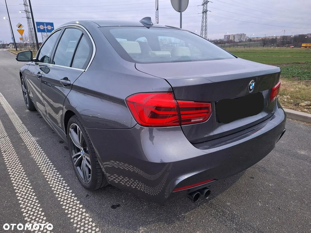 BMW Seria 3 330i xDrive M Sport Shadow - 7