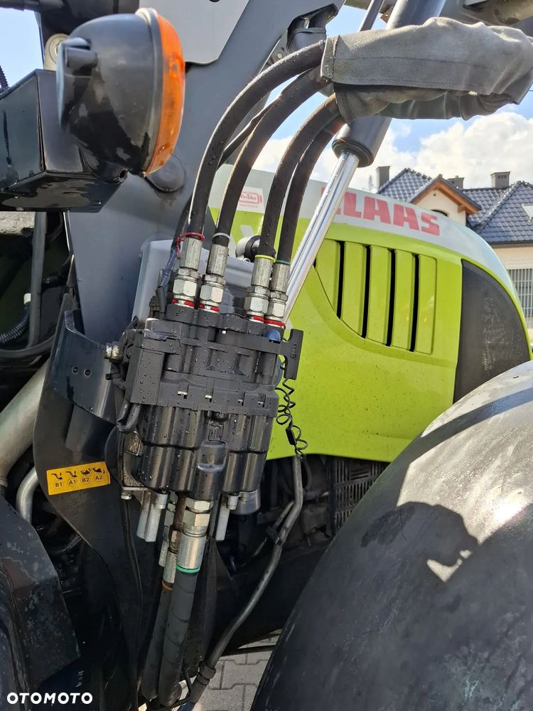 Claas ARION 640 - 12