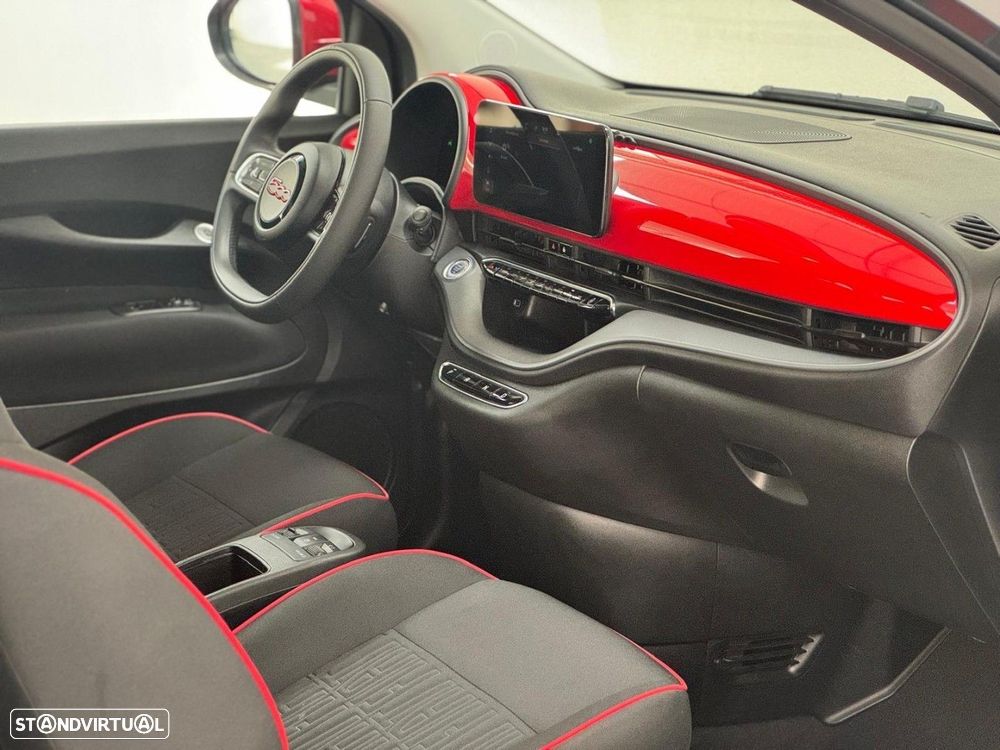 Fiat 500e 23,8kWh Red - 9