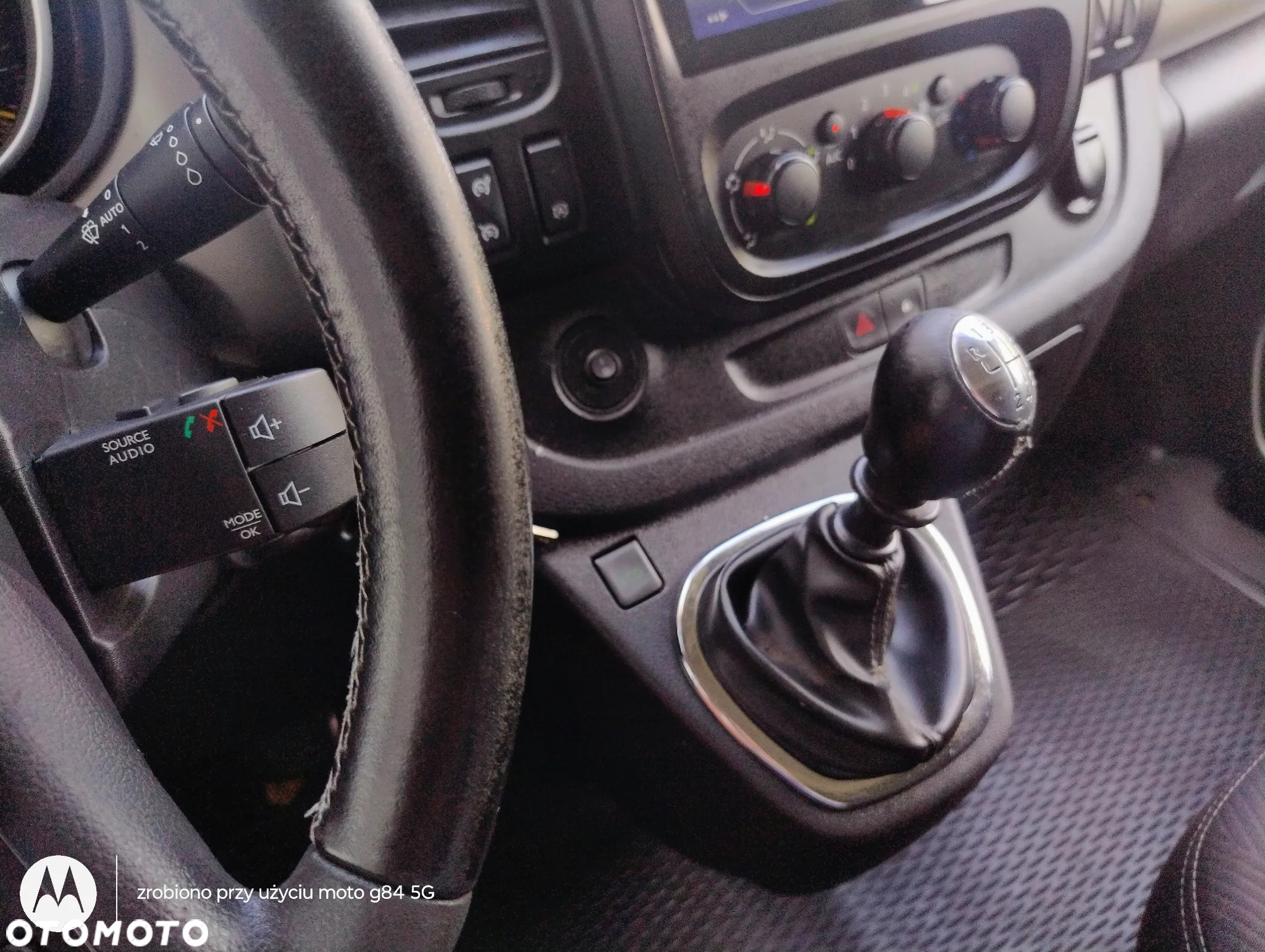 Renault TRAFIC 1.6 DCI (145KM) LONG (L2H1) STAN IDEALNY FULL OPCJA KLIMA NAWIGACJA TEMPOMAT WEBASTO 100% BEZWYPADKOWY NIE MA RDZY ! ! ! - 17