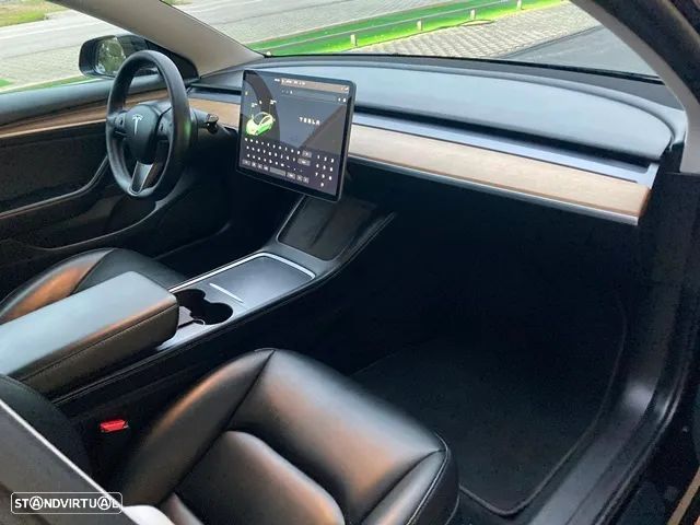 Tesla Model 3 RWD - 31