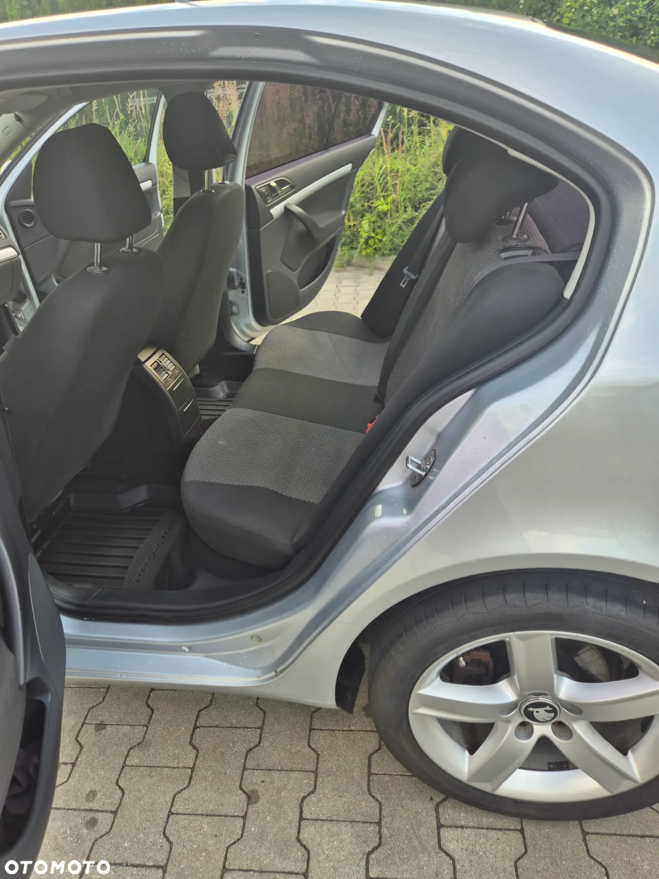 Skoda Octavia 2.0 TDI DPF Ambition - 10
