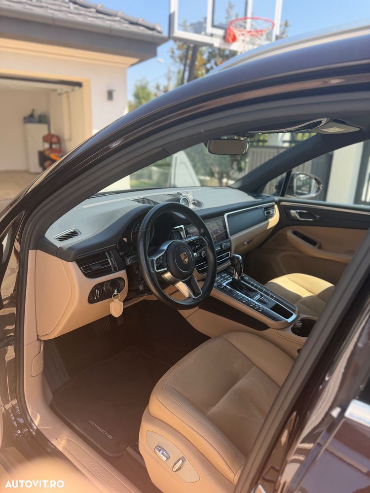 Porsche Macan - 16