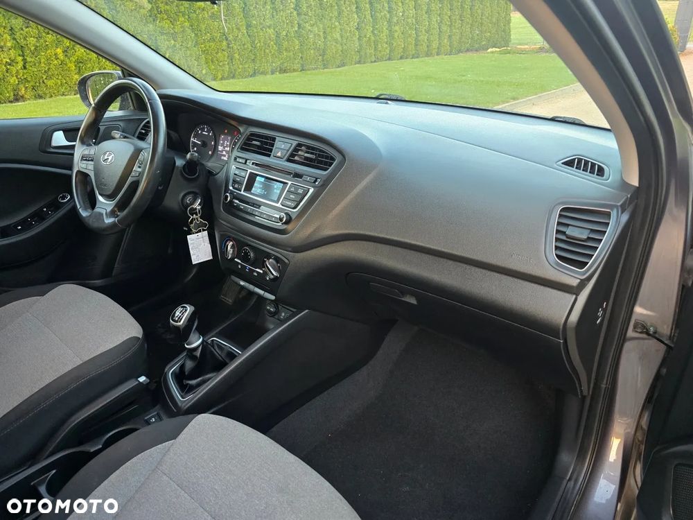 Hyundai i20 1.1 CRDi Passion - 12