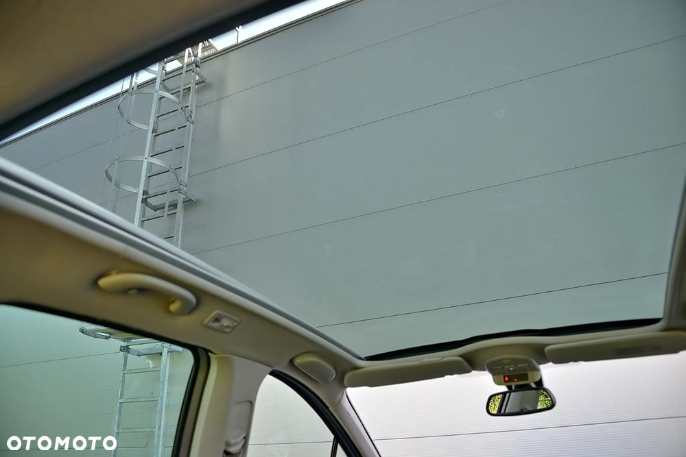 Peugeot 308 HDi FAP 110 Premium - 8