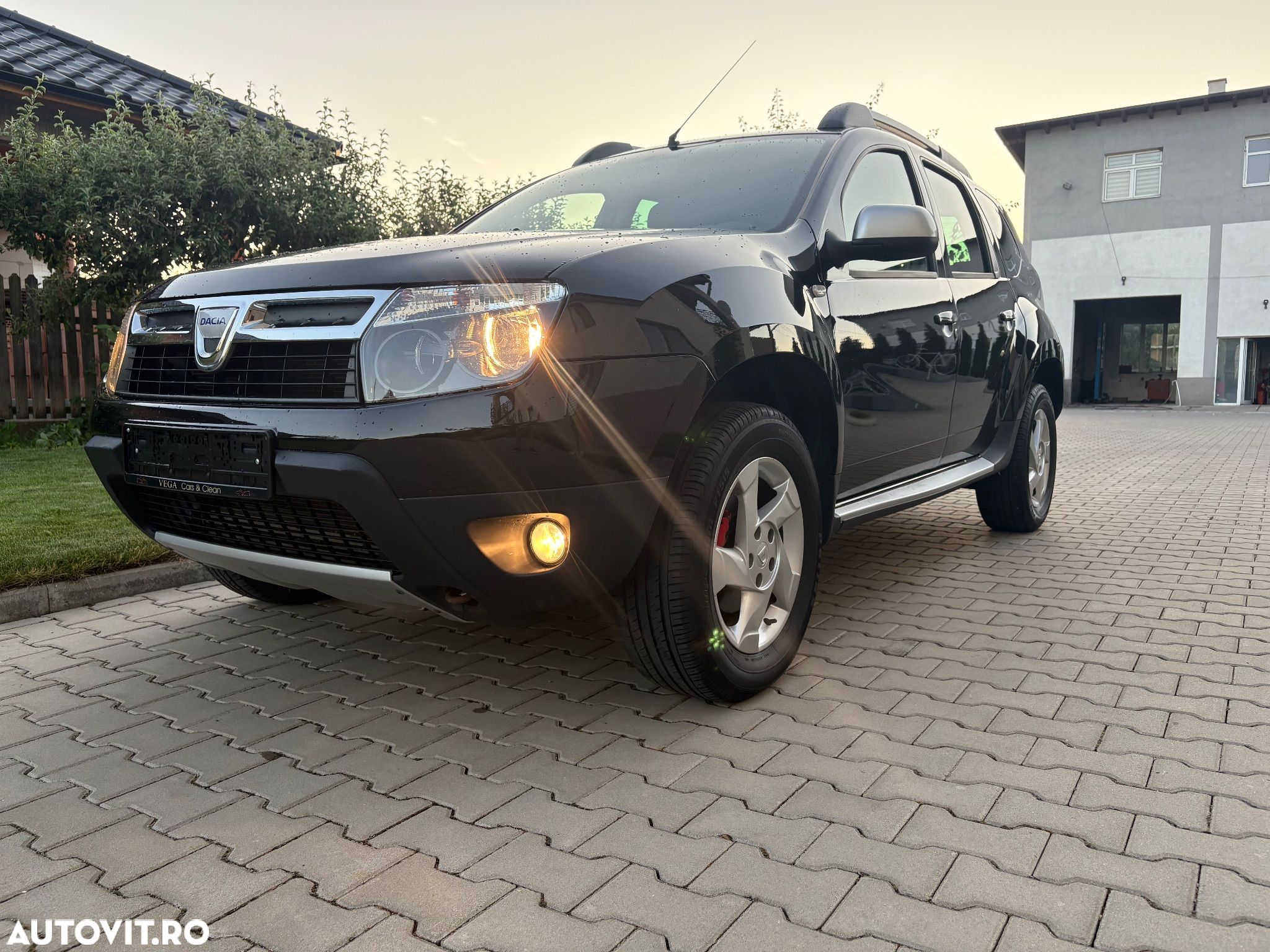 Dacia Duster 1.5 dCi 4x4 Laureate - 1