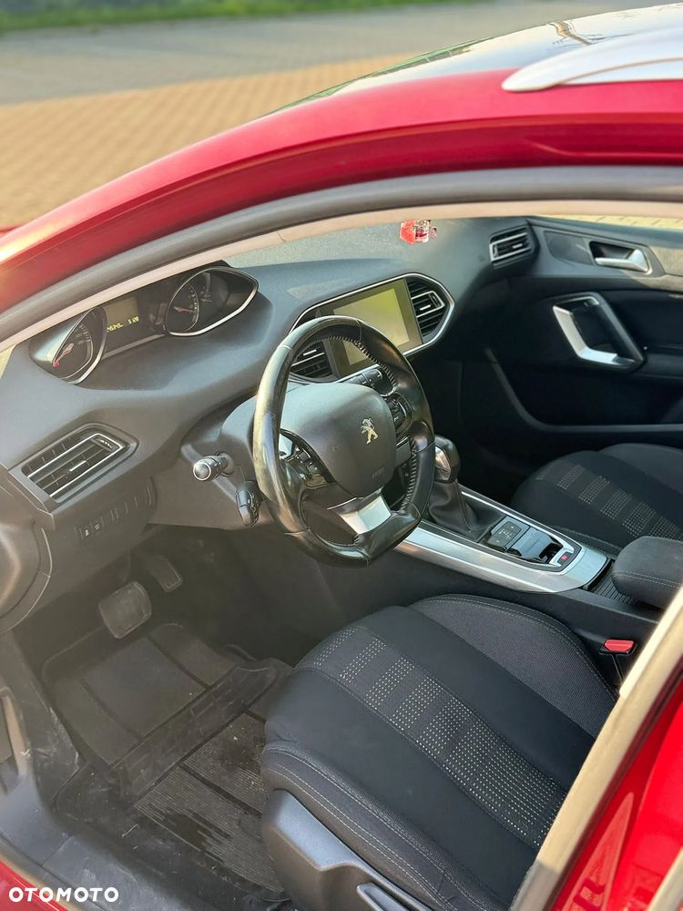 Peugeot 308 SW BlueHDi 150 EAT6 Stop & Start Allure - 13