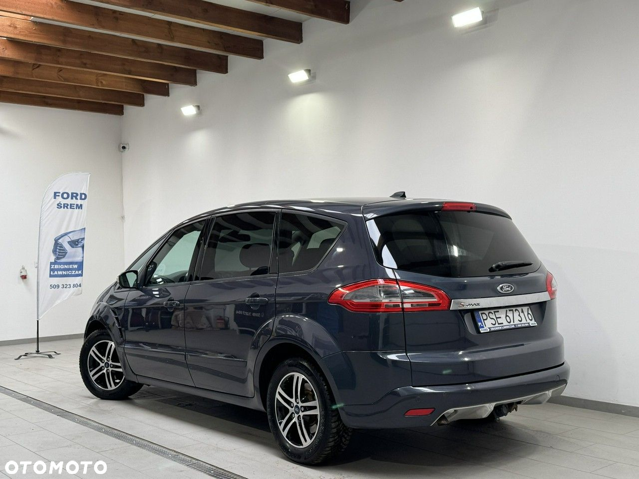 Ford S-Max - 17