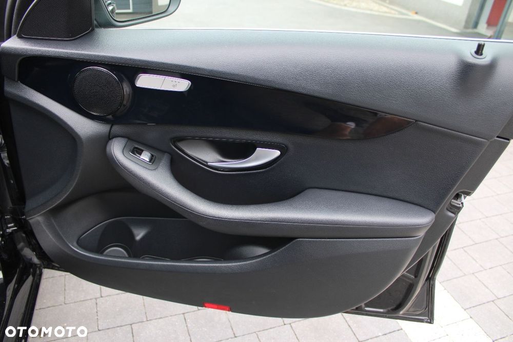 Mercedes-Benz Klasa C 200 (BlueTEC) d 7G-TRONIC Avantgarde - 24