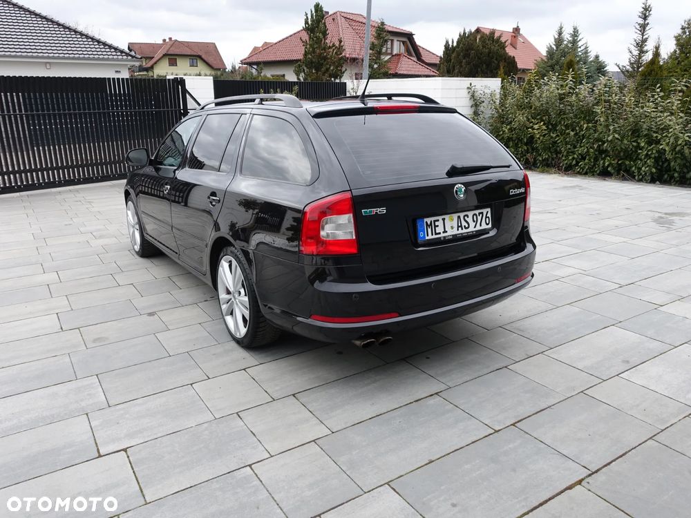 Skoda Octavia 2.0 TDI CR DPF RS - 8
