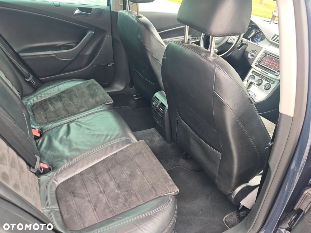 Volkswagen Passat 3.2 V6 FSI 4Motion DSG Highline - 34