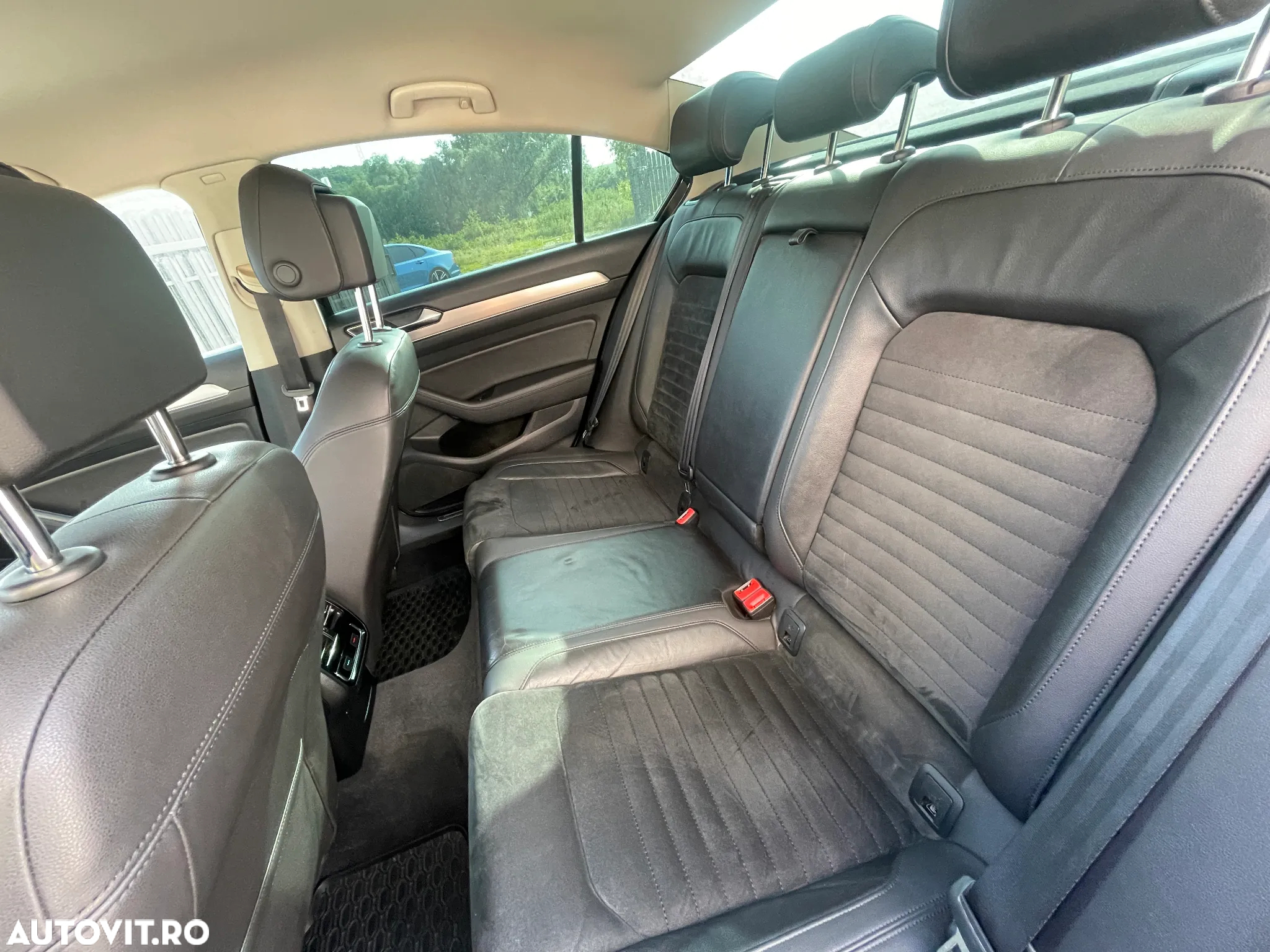 Volkswagen Passat 2.0 TDI DSG 4Motion Highline - 11