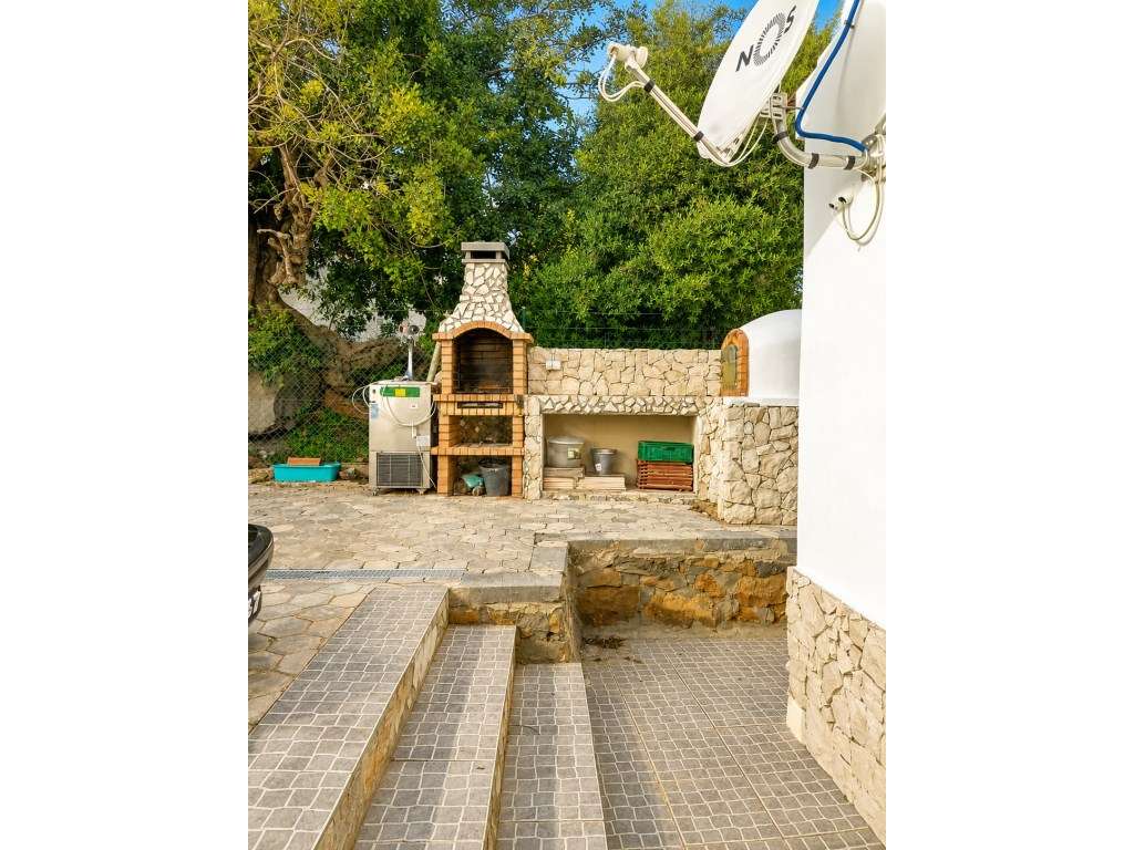 Moradia T2+1 com piscina em Moncarapacho , Algarve - Grande imagem: 2/17