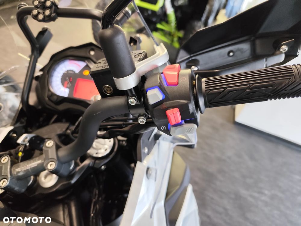 Benelli TRK 502X - 15