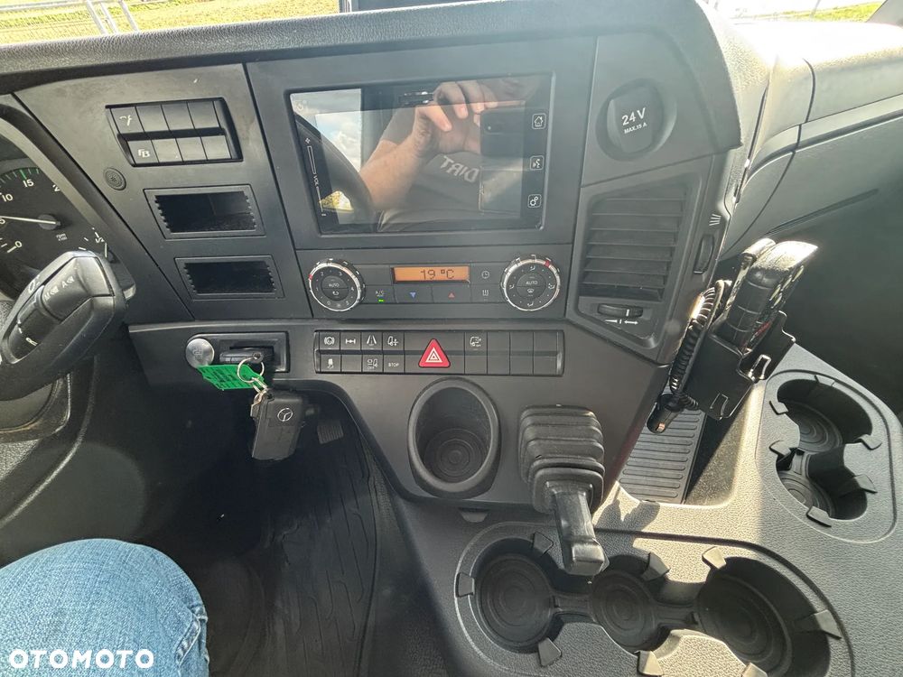 Mercedes-Benz ANTOS 1827 kontener , izoterma , grzanie webasto, winda, drzwi z boku. rozsuwany bok , (takie jak ATEGO 1524, 1530, 1630 ,1627) - 30