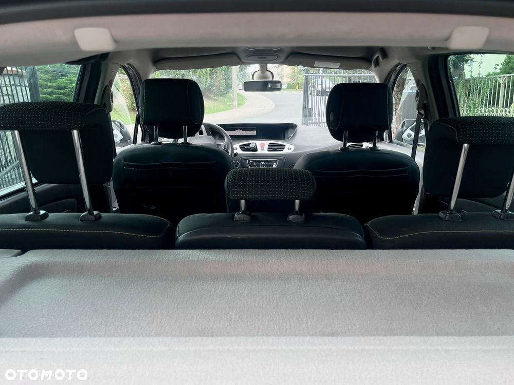 Renault Scenic 2.0 16V Privilege CVT - 11