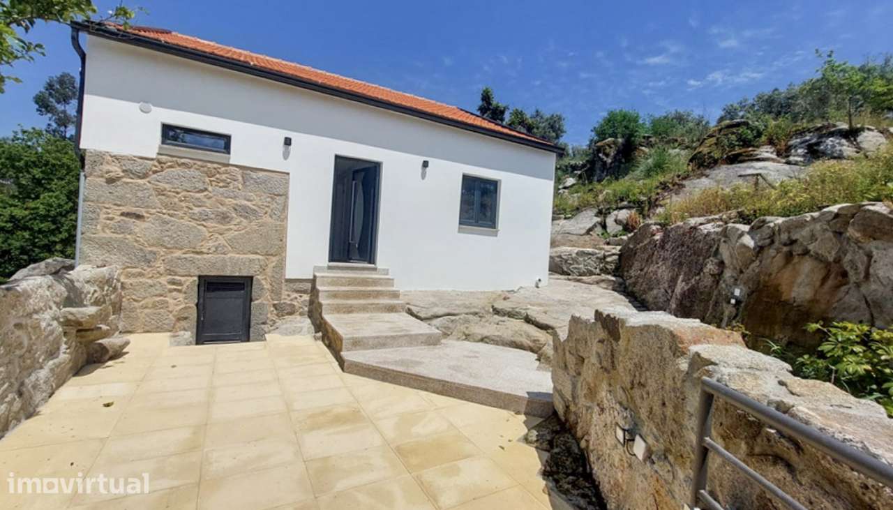 Venda de moradia V2 em pedra restaurada,Vila de Punhe,Viana do Castelo - Grande imagem: 3/28