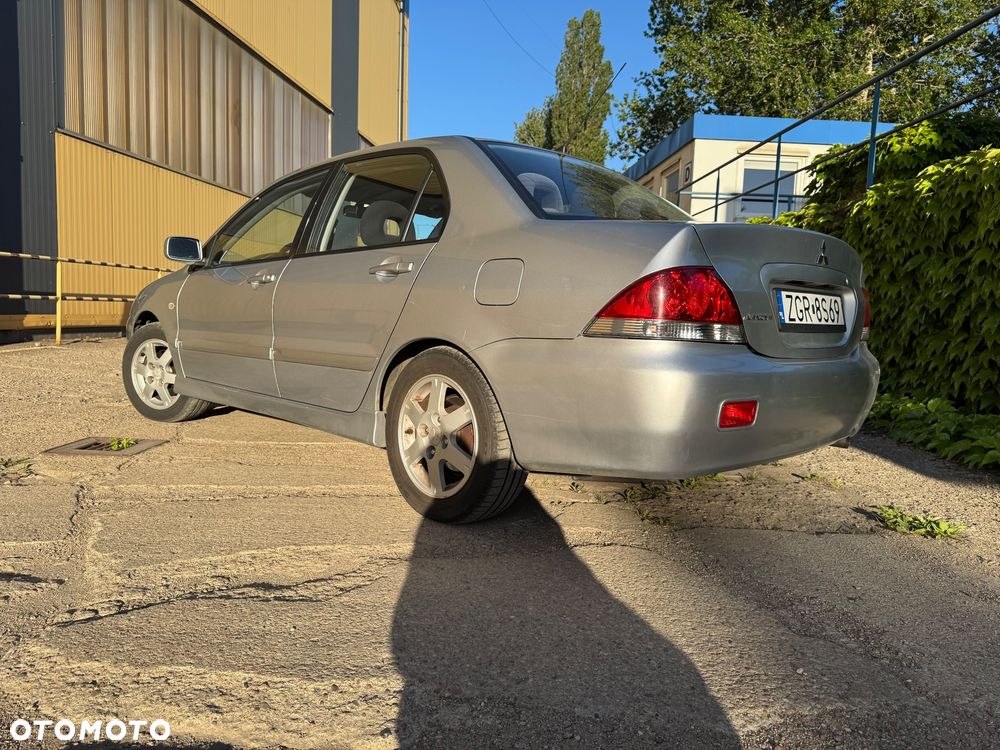 Mitsubishi Lancer - 5