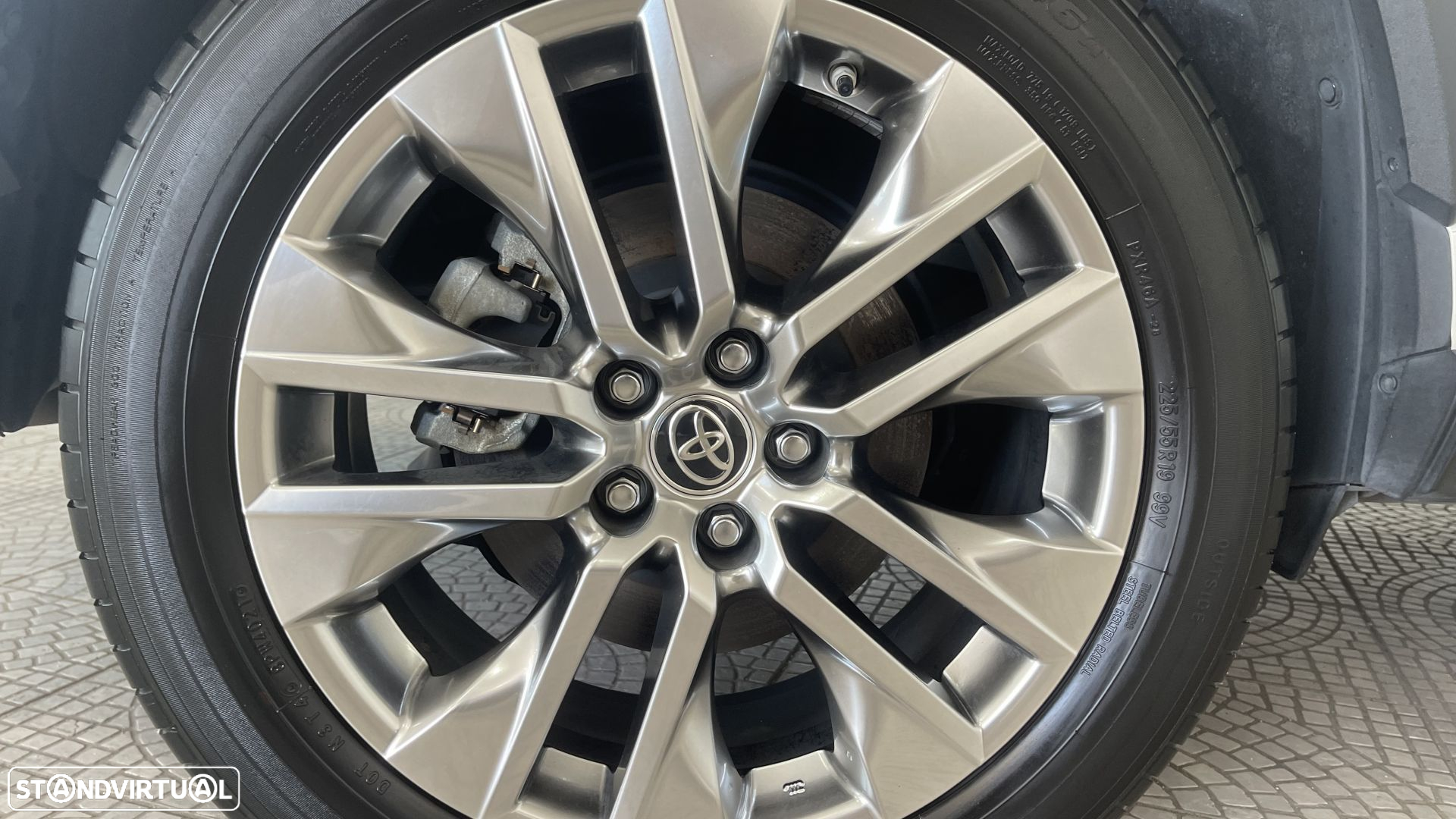 Toyota RAV4 2.5 HDF Exclusive - 16