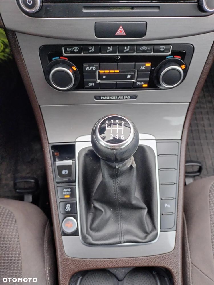 Volkswagen Passat 1.8 TSI Comfortline Optimum - 15
