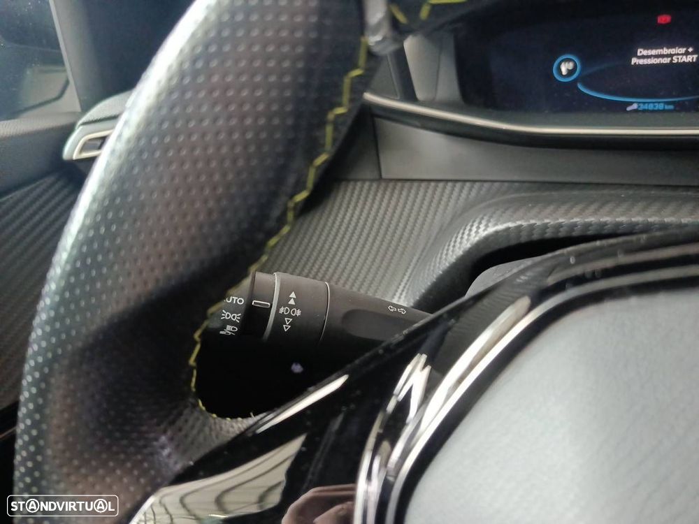 Peugeot 2008 1.2 PureTech GT - 14