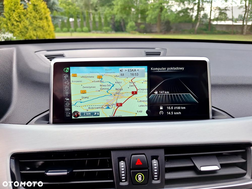 BMW X1 xDrive18d Sport Line - 17