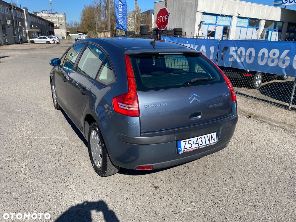 Citroën C4 1.6 16V Confort - 27