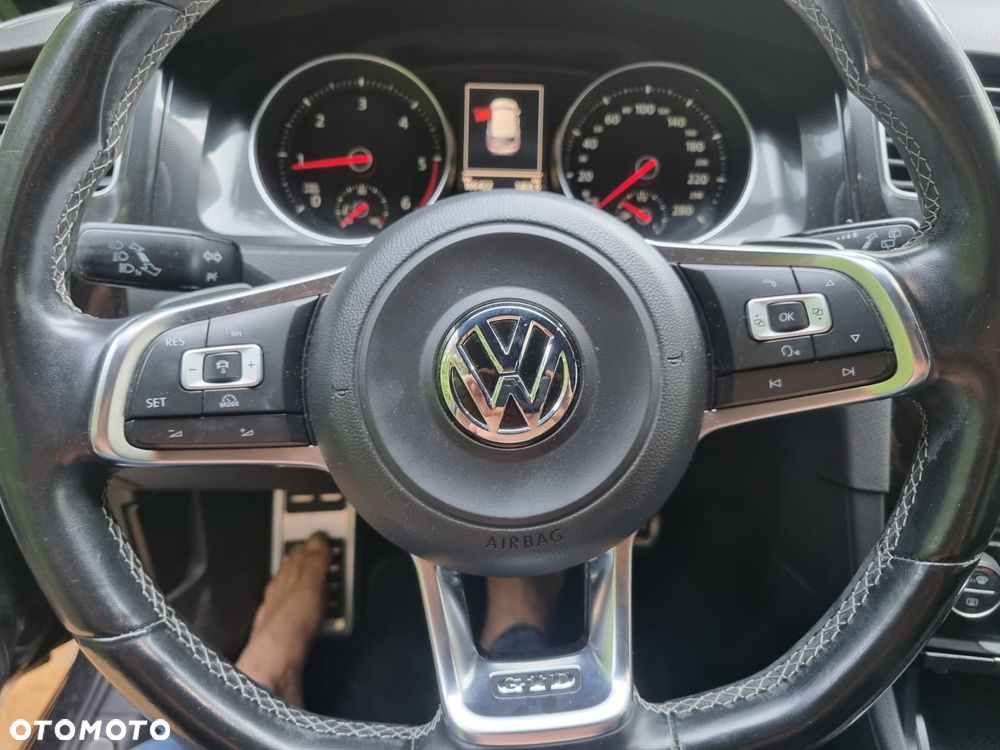 Volkswagen Golf GTD 2.0 TDI SCR DSG - 9